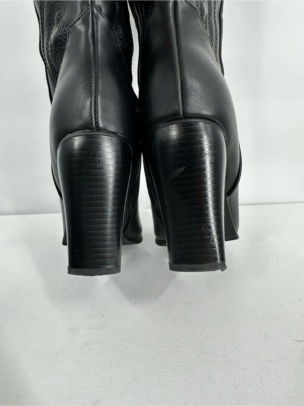 Dream Pairs details brand